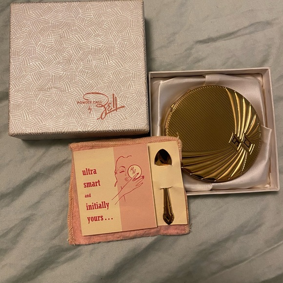 Vintage Zell Powered compact & spoon - Picture 1 of 7